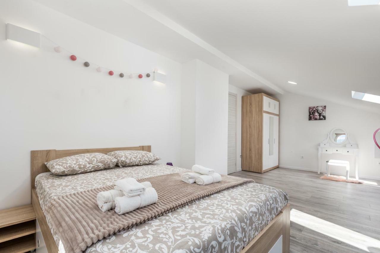 Luxury Apartment La Es Marčelji Εξωτερικό φωτογραφία