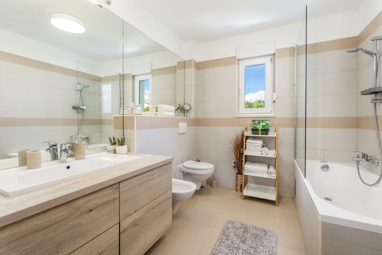 Luxury Apartment La Es Marčelji Εξωτερικό φωτογραφία