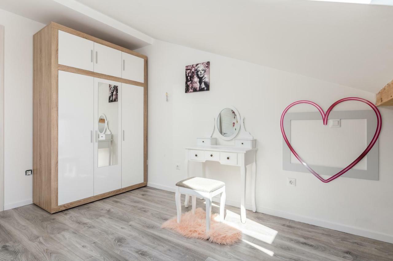 Luxury Apartment La Es Marčelji Εξωτερικό φωτογραφία