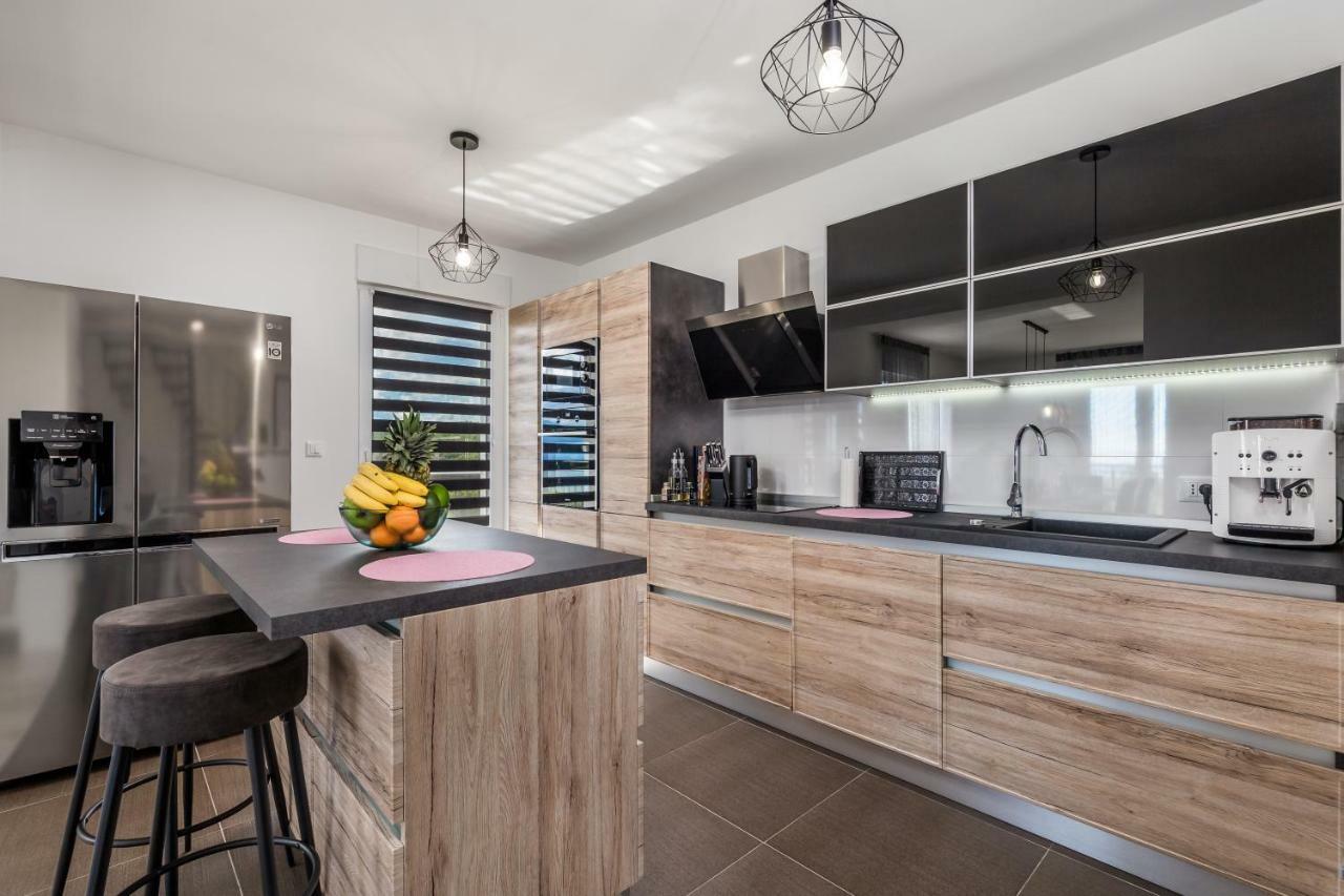 Luxury Apartment La Es Marčelji Εξωτερικό φωτογραφία